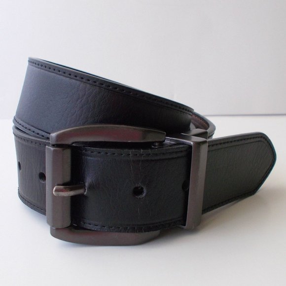 Levi's Other - Levi's Men's Reversible 36/90 Black/Brown Ratchet Belt EUC